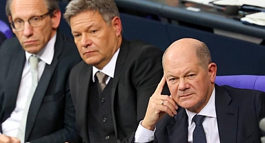 Almanya'da hükümet düştü! Erken seçime gidiyor