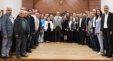 Konyaaltı Belediye Başkanı Kotan 39 mahalle muhtarı ile buluştu