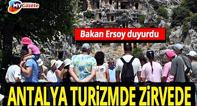 Antalya'da turizm patlaması! Günde 105 binden fazla ziyaretçiyle tarihi rekor!
