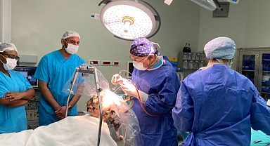 Titreyen ellere, umutla dokunan teknoloji