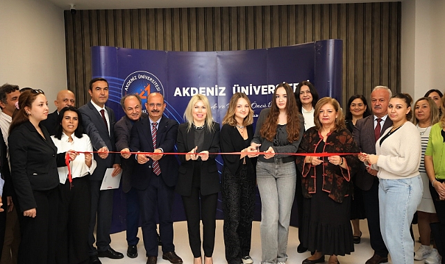 Akdeniz Üniversitesi kütüphanesi yüzde 30 büyüdü! 12 bin kişilik dev kapasite!