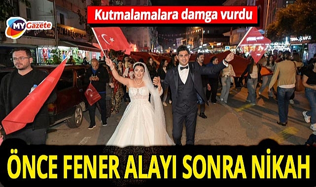 Antalya'da cumhuriyet kutlamalarına damga vuran olay! Önce fener olayı sonra nikah