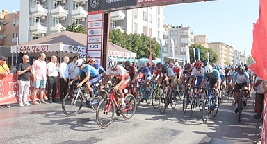 Türkiye kupası Alanya'da sona erdi! 450 sporcunun pedal çevirdiği kritik etabın şampiyonları belli oldu!