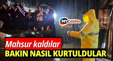 Sağanak yağışta mahsur kalanları jandarma kurtardı