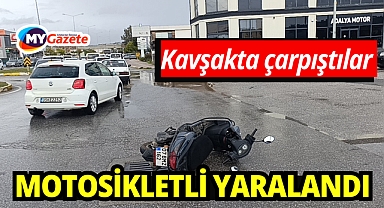 Otomobille çarpışan motosikletli yaralandı