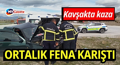 Pikap ile otomobil çarpıştı: 3 yaralı