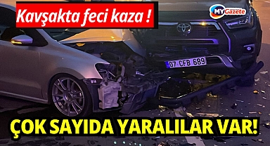 Antalya'da kavşakta feci kaza: 1'i ağır 5'i yaralı!