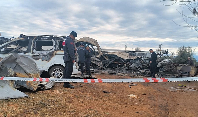 Antalya'da sera işçisi anne ve 5 çocuğu feci şekilde yanarak can verdi