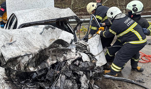 Isparta-Antalya kara yolunda feci kaza: Ölü ve yaralılar var
