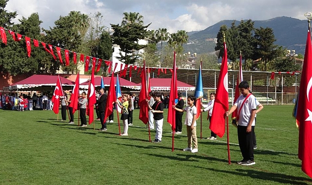 Alanya’da 23 Nisan Çocuk Bayramı coşkuyla kutlandı