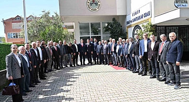 Antalya'da esnaf seçime gidiyor. Başkan Adlıhan Dere seçim çalışmalarına hız verdi