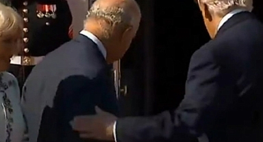 Beyaz Saray'da kraliyet krizi! Trump protokolü hiçe saydı