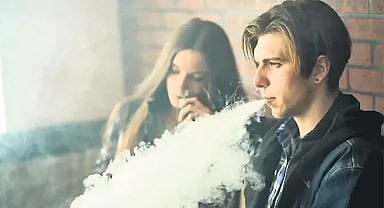 E-Sigara tehlikesi büyüyor: Uzmanlardan gençlere kritik uyarı