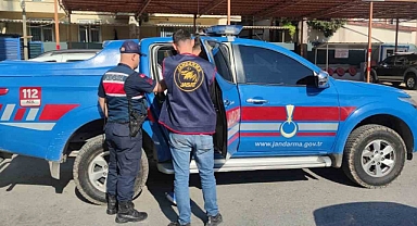 Manavgat’ta 14 yıl hapis cezası bulunan uyuşturucu firarisi parkta yakalandı