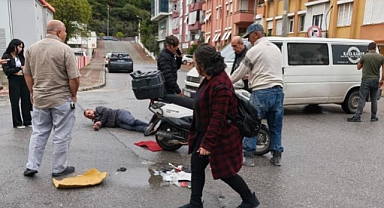 Manavgat'ta kamyonetle çarpışan motosikletin sürücüsü yaralandı