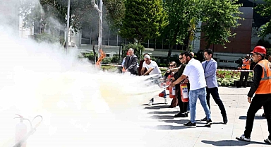 Muratpaşa Belediyesi’nde yangın tatbikatı: Personel gerçeğini aratmadı