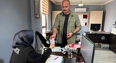 Serik’te dürüstlük örneği: Bankamatikte bulduğu parayı Zabıta’ya teslim etti