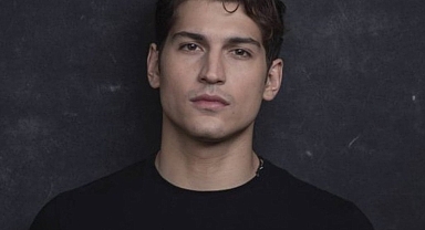 Ünlü oyuncu Oktay Çubuk'tan korkutan haber! Kalbi durdu, yoğun bakımda tedavisi sürüyor