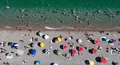 Antalya Kavruluyor! Termometreler 41 Dereceyi Gördü, Hissedilen Sıcaklık 45 Dereceye Çıktı