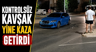 Manavgat’ta iki otomobil çarpıştı, Kaza kameraya yansıdı