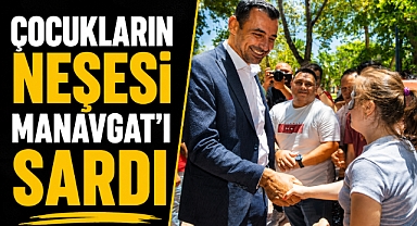 Manavgat’ta yıl sonu şenliği: Çocuklar doyasıya eğlendi