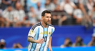 Messi tarih yazmaya devam ediyor! Arjantin namağlup lider, rekor yıldızdan geldi