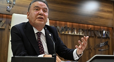 Muhittin Böcek’ten siyaseti sarsacak iddia! 'Ferdi Zeyrek’e 950 bin euro teslim ettim'