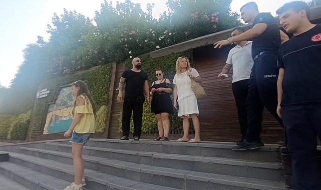 Antalya'da asansörde korku dolu anlar! 11 kişi yarım saat mahsur kaldı