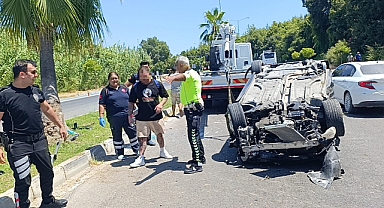 Antalya'da evlilik teklifine giderken kaza yaptı, yüzük ve çiçeği bulmadan hastaneye gitmedi