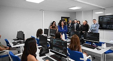 Antalya Dijital Gençlik Merkezi (DİGEM) açıldı