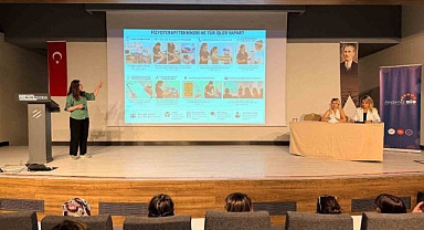 Antalya Kepez'de geleceğin meslekleri masaya yatırıldı! Gençler kariyer yolculuğuna uzmanlarla yön verdi