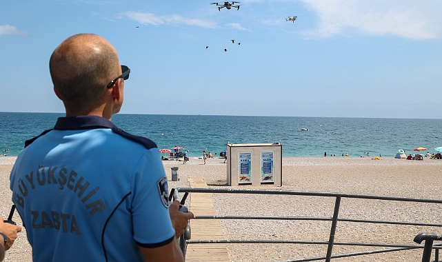 Antalya Konyaaltı Sahili'nde drone dönemi! Zabıta denetimleri havadan sıkılaştı