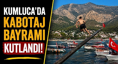 Antalya Kumluca'da Kabotaj Bayramı renkli görüntülere sahne oldu! Yağlı direk yarışında nefes kesen mücadele