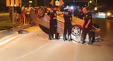 Antalya Kumluca'da otomobil takla attı! Sürücü yaralı kurtuldu