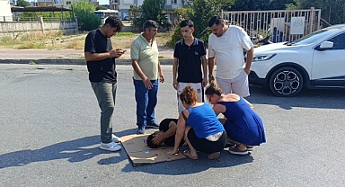 Antalya Manavgat'ta motosiklet ile otomobil çarpıştı! Kaza kamerada, 1 yaralı