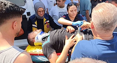 Antalya Manavgat'ta otomobil ile çarpışan motosikletli metrelerce havaya savruldu