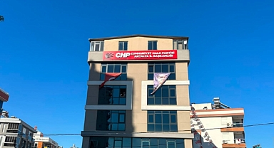 CHP Antalya'da deprem! İl Kadın Kolları Başkanı ve yönetimi görevden alındı!