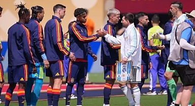 Dünya Kupası finalinde nesiller buluştu! Messi ile Yamal arasındaki 20 yıllık fark gündem oldu