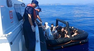 Ege’de can salında tehlikeli bekleyiş! 3’ü çocuk 8 kişi kurtarıldı