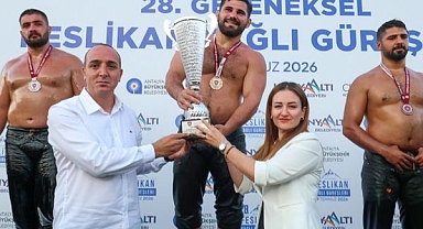 Feslikan'da Başpehlivan Erkan Taş oldu! 850 pehlivanın mücadelesi nefes kesti