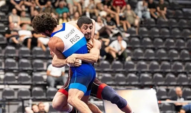 Kerem Kamal'dan Macaristan'da gümüş madalya! Milli güreşçi kürsüde yerini aldı