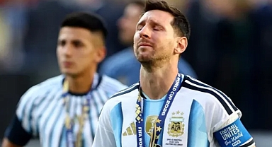 Lionel Messi gözyaşlarına boğuldu! Dünya Kupası finali sonrası duygusal anlar kameralara yansıdı