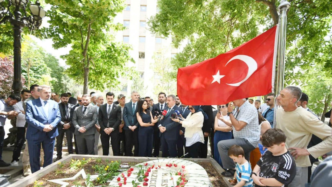 Destici: Gazze'de açlıktan ölen çocuklar insanlık ayıbıdır