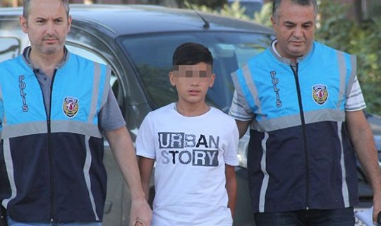 14 yaşındaki çocuk annesinin yasak aşkını öldürdü!