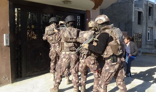 3 ilde operasyon : 28 kişi gözaltına alındı!