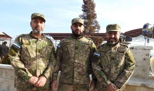 Afrin’de bir araya gelen ÖSO komutanlarından Fırat’ın doğusuna harekat mesajı