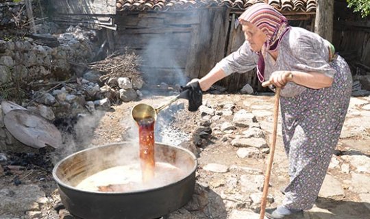 Akseki'de pekmezin lezzeti topraktan geliyor