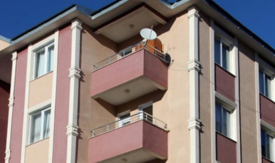 Alanya'da balkondan düşen çocuk hayatını kaybetti