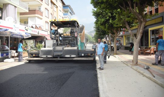 Alanya'da prestij caddelerde çalışmalar sürüyor