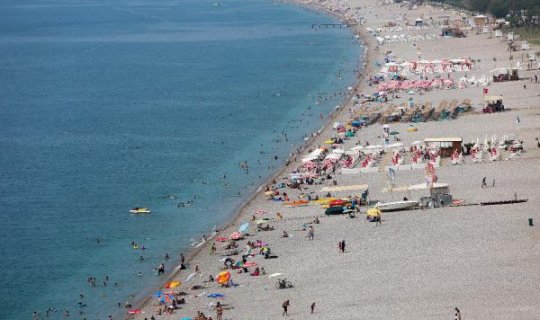 Antalya 9 günde 2,5 milyar lira gelir elde etti